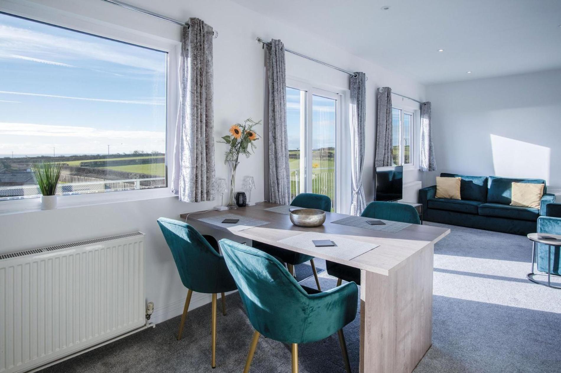 The Penthouse - 1 Bedroom Apartment - Ocean Breeze Port Eynon Bagian luar foto